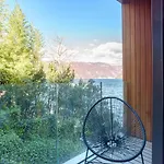Lakefront Apartment Private Parking And Pool