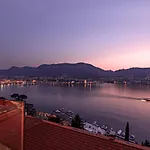 Executive Penthouse Como Condo Sleeps 5 By Italian Apartments