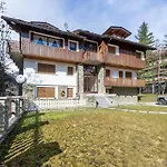 In Centro A Courmayeur Mont Blanc