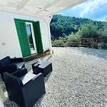 Country House “ Il Mandorlo”