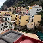 Cetara Costa D' Amalfi Andrea E Martina
