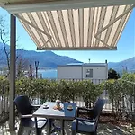 Apartment With Swimming Pool And Lake View - Larihome A17