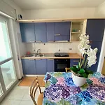 Appartamento Vista Mare Con Spiaggia E Piscina