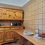Pochi Passi Dal MareAmpia Casa & Cortile Privato