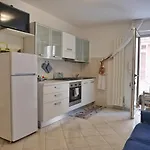 Rose De Mar - Grazioso Appartamento Con Posto Auto