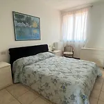 The Sunny Lake - Apartment With Pool