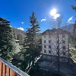 Ideale Per Due Famiglie. Comodo A Centro E Piste