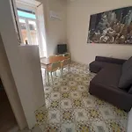 A Casa Di Nonna Ida, Nel Cuore Pulsante Di Napoli