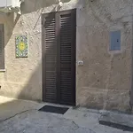 Tropea Centro Monolocale Giallo