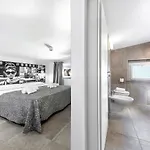 Mini Suite