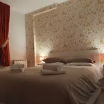 Casa Moni