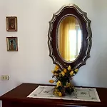 Comfy Flat Near The Beach