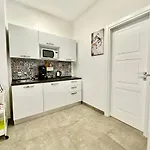 Tribunali 181 Guest House