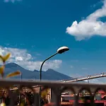 Le Tre Pietre Del Vesuvio