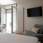 Franci Loft