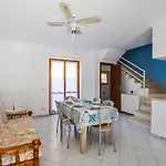 Lovely Home In Gizzeria With Kitchen