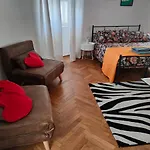 Volta 8 Rooms