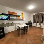 Ground Floor Studio - Monolocale Max 2 Ospiti - Fiumicino Aeroporto E Fiera - Self Check-In
