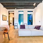 Parthenope, La Casa Sul Lungomare Nel Centro Di Napoli