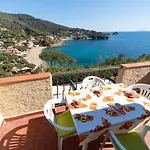Villa Punta Amare