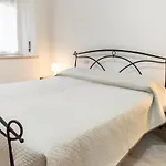 N151 - Numana, Delizioso Bilocale Con Portico