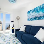Blue Waves - De Vivo Realty Positano