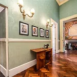 Royal Arthouse Apartment Luxury Apartment - Palazzo Caracciolo D'Arena