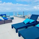 Rooftop Luxury Suite By Caprirooms