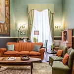 Royal Arthouse Apartment Luxury Apartment - Palazzo Caracciolo D'Arena