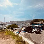 Giu Alla Spiaggia