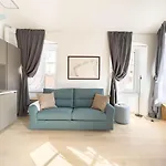 Corridoni 2E Tirabora Short Rent