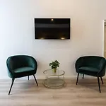Guest House 121 Luxury Apartments