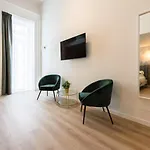 Guest House 121 Luxury Apartments