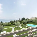 Little Paradise Lake Garda