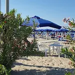 Riviera Del Conero Fronte Mare, 3 Camere, 10 Letti