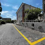 Camera Wifi, Corte E Parcheggio