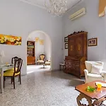 Rettifilo Family Apartment By Wonderful Italy