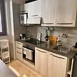 Lauri'S Modern Apartment - 5 Minutes From City Center