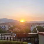 L' Appartamento Dista 2 Minuti A Piedi Dal Mare!