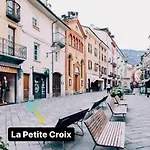 La Petite Croix