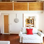 Classic Apartment In Bagnoli By Wonderful Italy