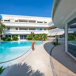 Sunlago House Lake Front & Pool