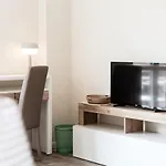 Lovely Suite With Private Parking In Como