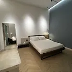 Central Suite 81