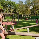 Belvilla By Oyo Baia Domizia Villaggio Camping C2