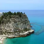 Double Room, Air Conditioning, Bathroom, In The Center Of Tropea Calabria N6784