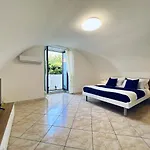 Yourhome - Grecale Apartment