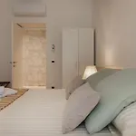 Foscolo 46 - Elegant Family Apartment