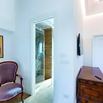 Mary'S Guest House