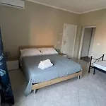Everest Apartment
